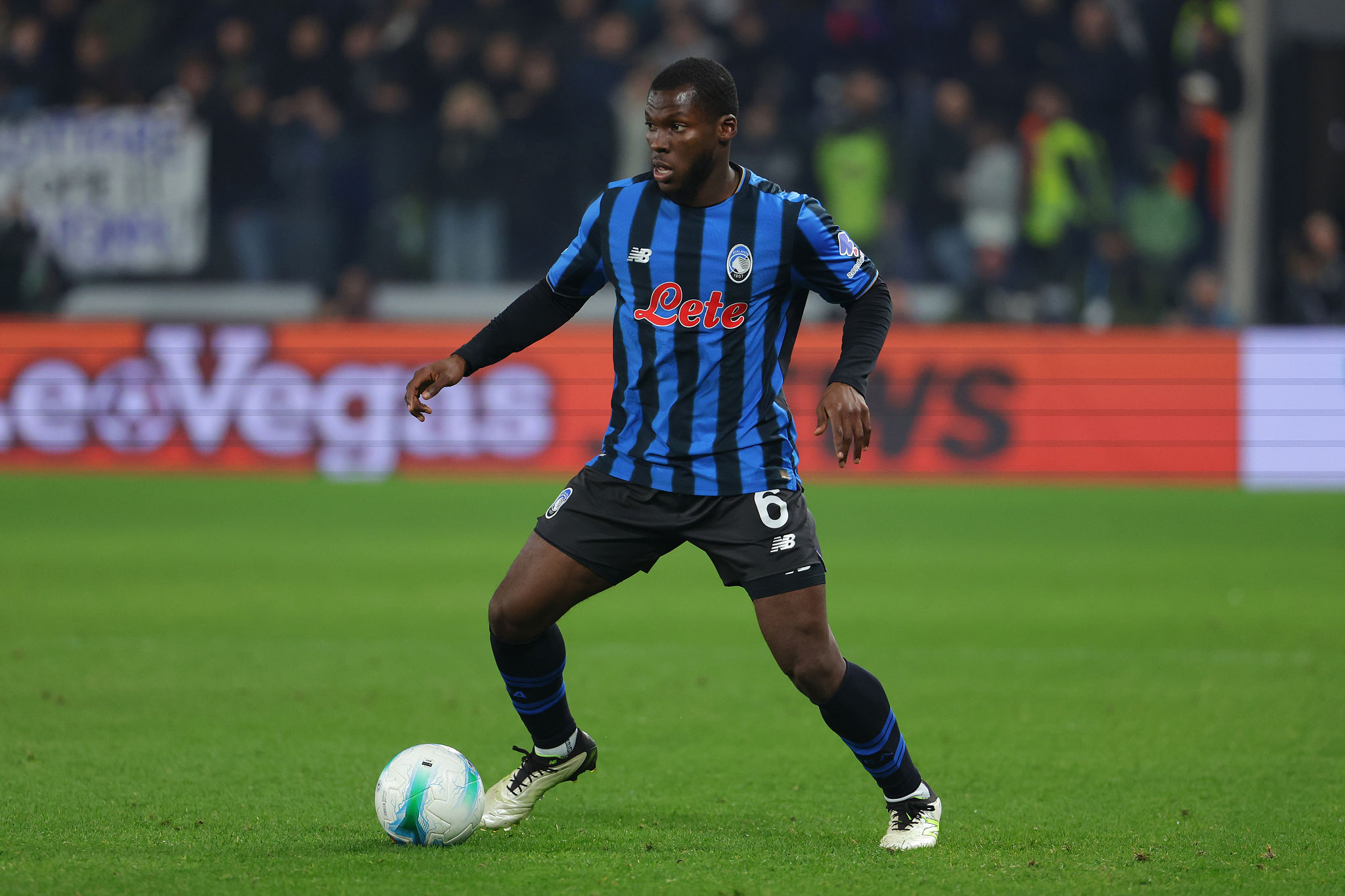 bergamo-italy-yunus-musah-of-atalanta-bc-runs-with-the-ball-during-the-serie-a-match-between.jpg